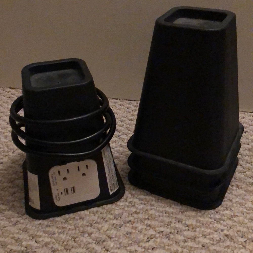 8 in Bed Risers